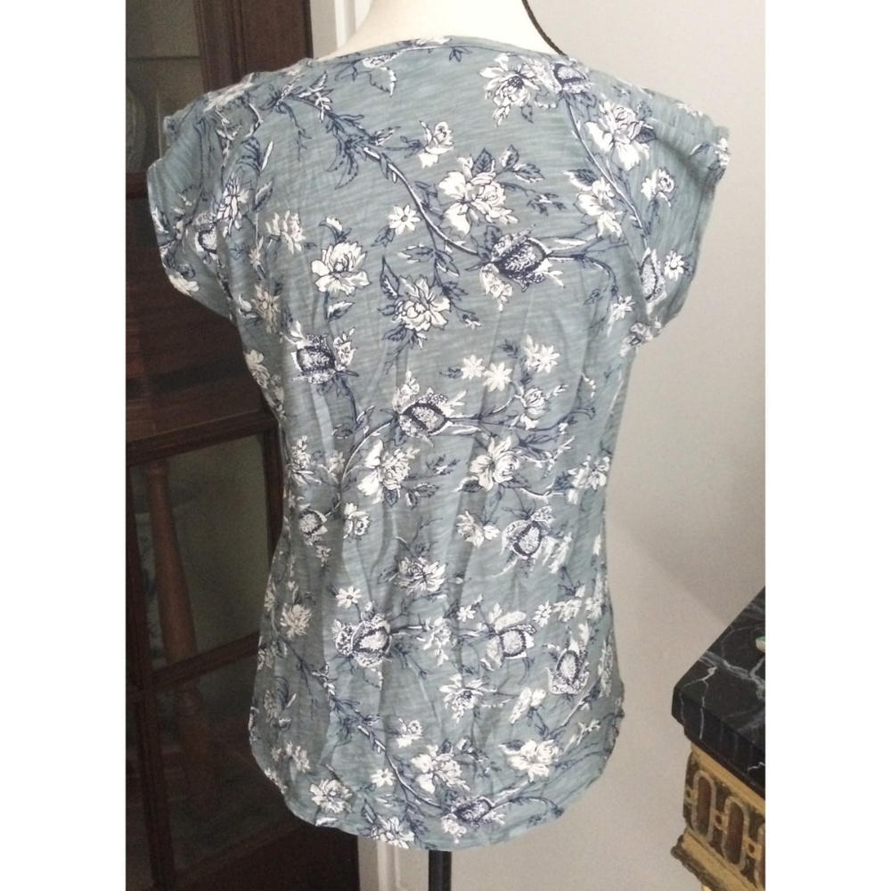 2 Lucky Brand Tops Size S - Picture 4 of 8